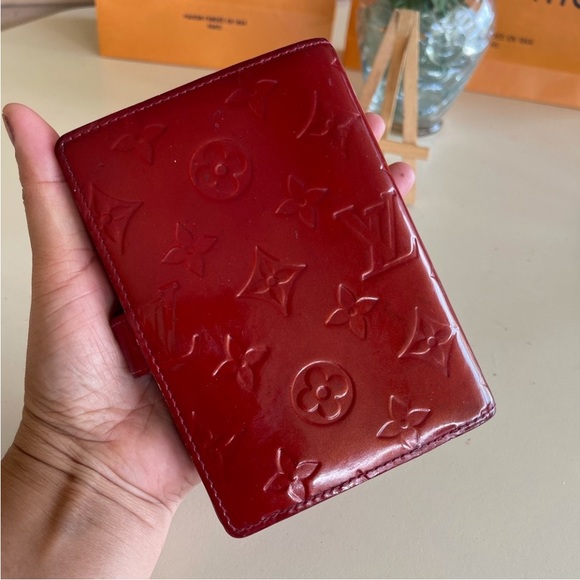 Authentic louis Vuitton agenda cover vernis❤️❤️ - Picture 13 of 13